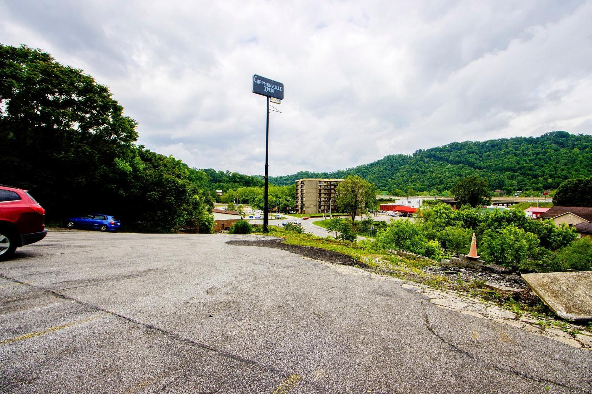 Oyo Hotel Chapmanville Inn, Wv - Hwy 119 Kültér fotó