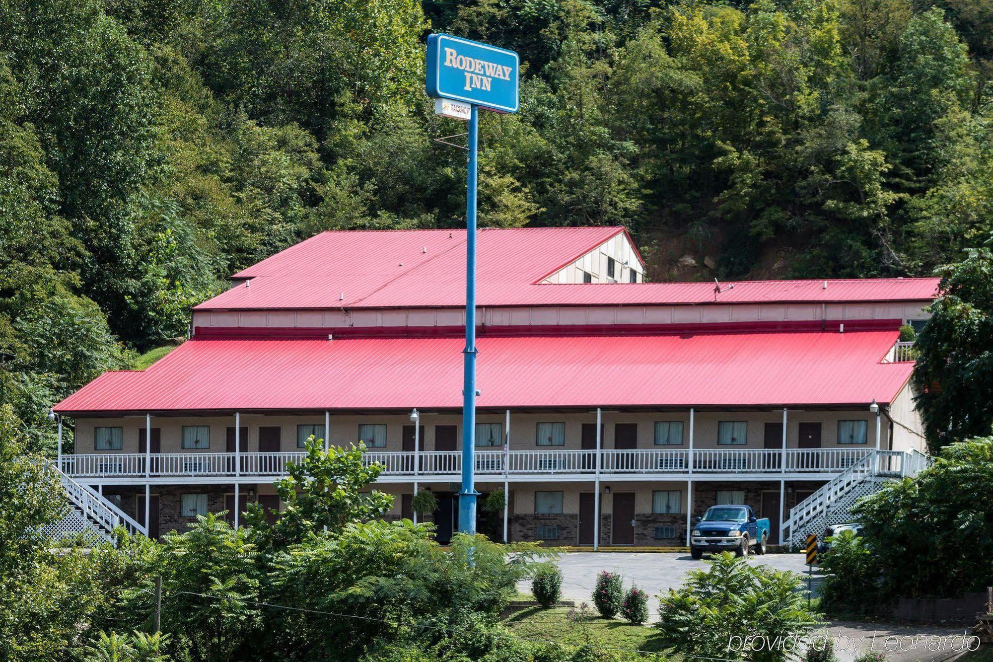 Oyo Hotel Chapmanville Inn, Wv - Hwy 119 Kültér fotó